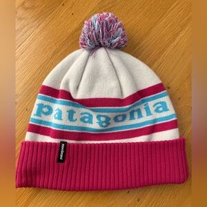 Patagonia Powder Town Beanie in White, Pink & Blue